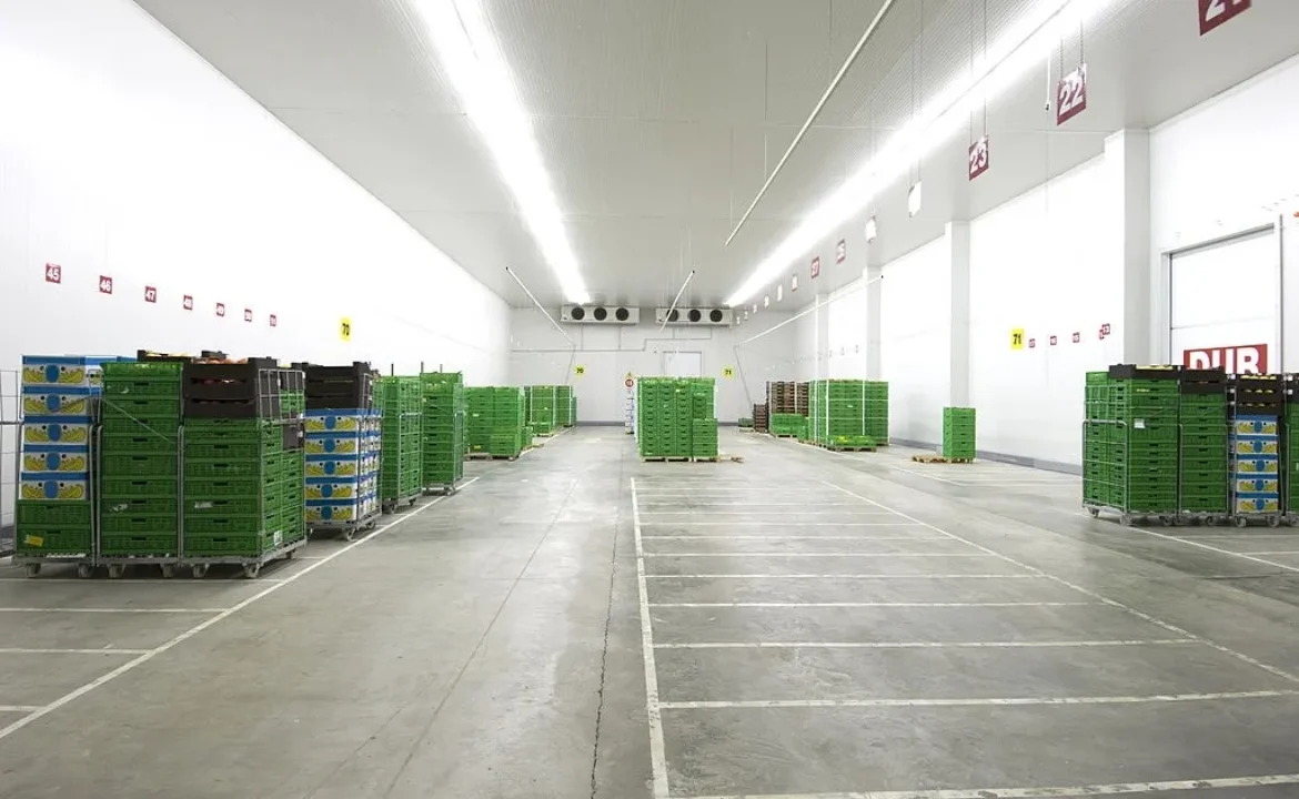 cold_room_insulation_panel_strength_JpI