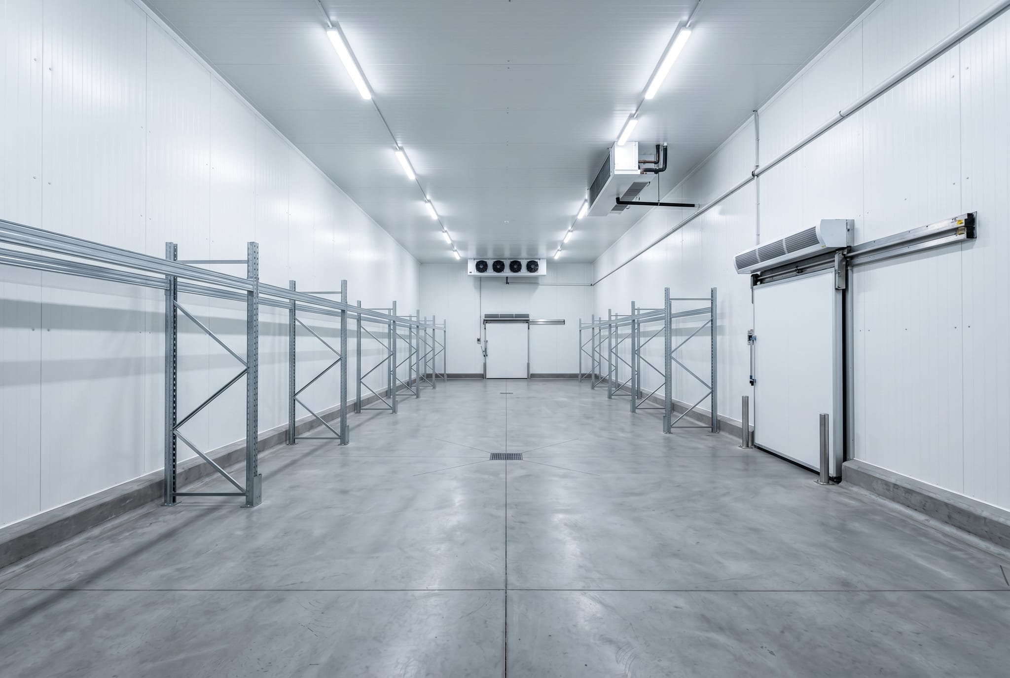 EPS panel installation commercial cool room